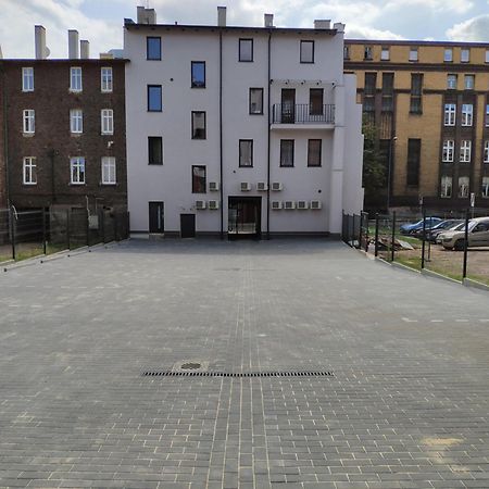 H33 Apartamenty ビトム エクステリア 写真