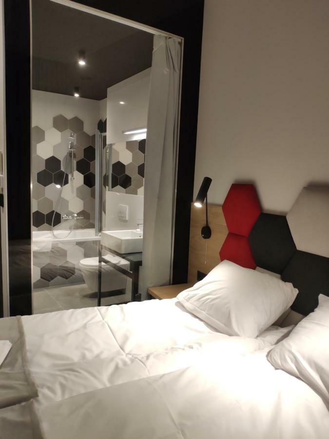 H33 Apartamenty ビトム エクステリア 写真