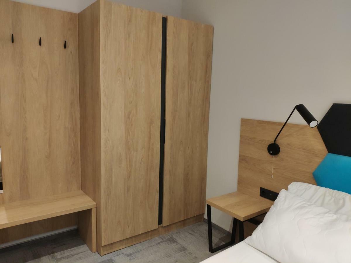 H33 Apartamenty ビトム エクステリア 写真
