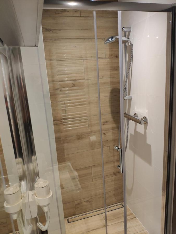 H33 Apartamenty ビトム エクステリア 写真